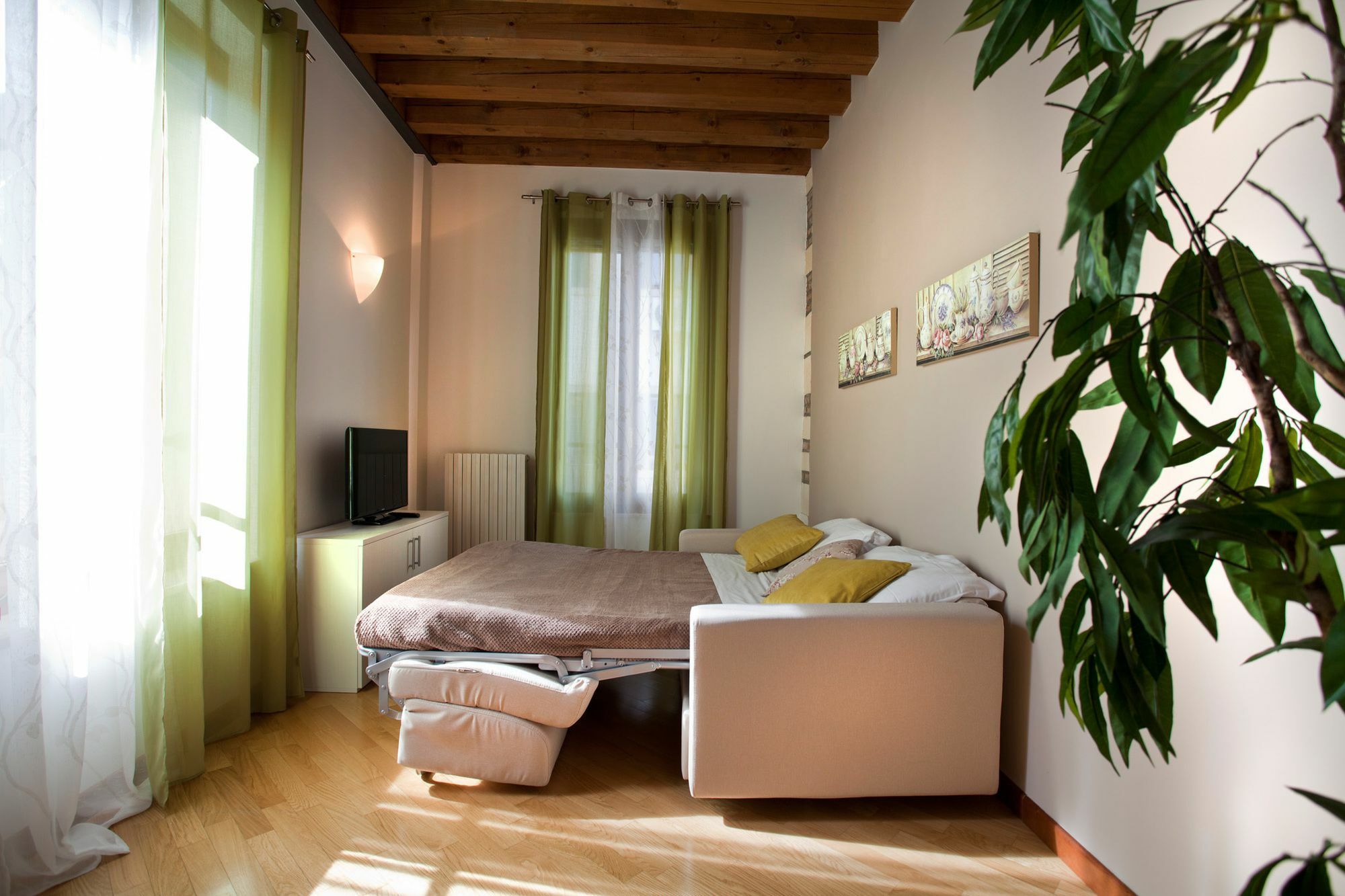 For Rent Topazio